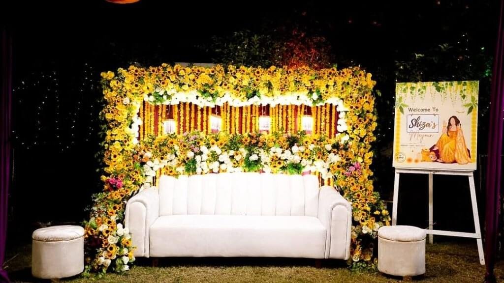 Stage & Decorations